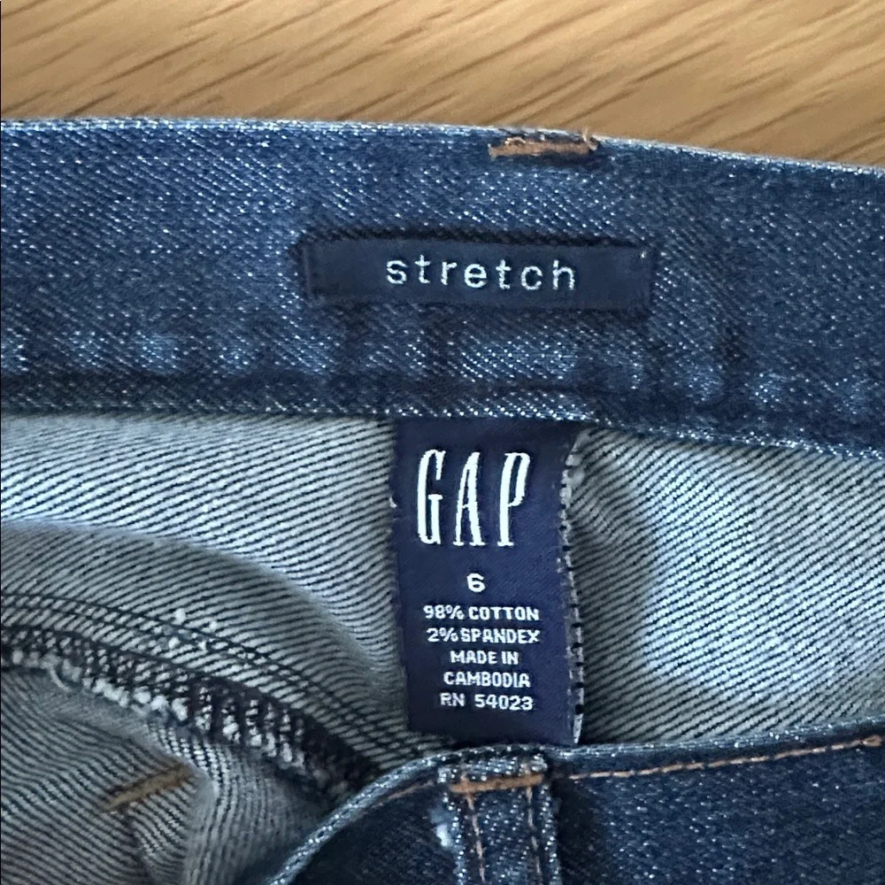 GAP Front Slit Denim Midi Skirt size 6 - Picture 3 of 3